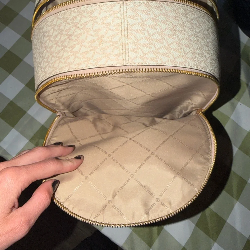 Michael Kors like new